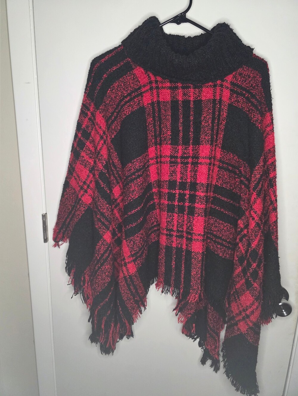 Steve Madden Black & Red Plaid Turtleneck Poncho-One Size Fits Most